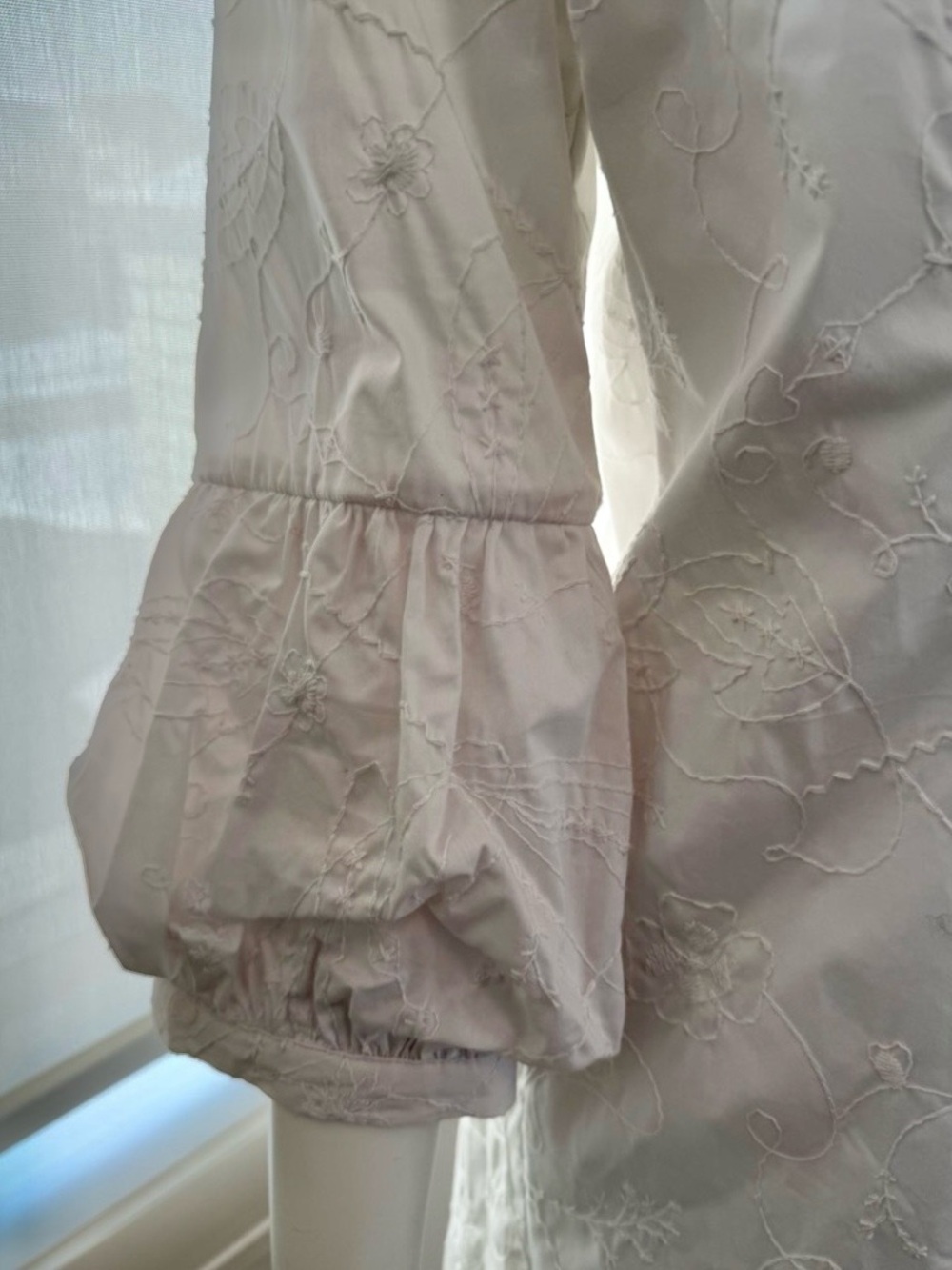 Samuel Dong NWT White Embroidered Tunic Blouse Puff Sleeve L - Picture 3 of 8